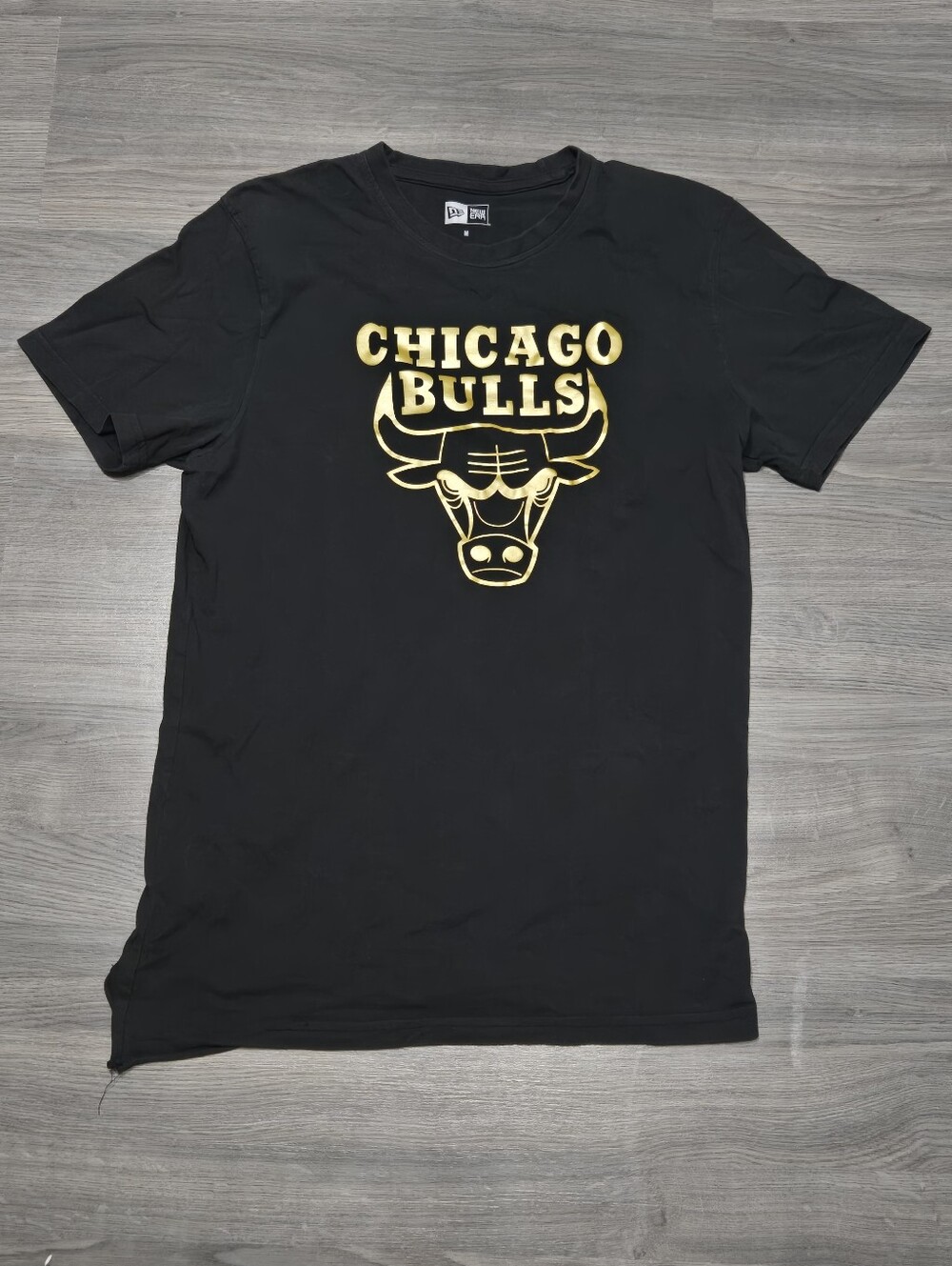 New Era Chicago Bulls GOLD Logo Mens Size Medium